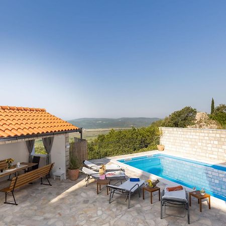 Villa Source With Private Pool Pridvorje Luaran gambar