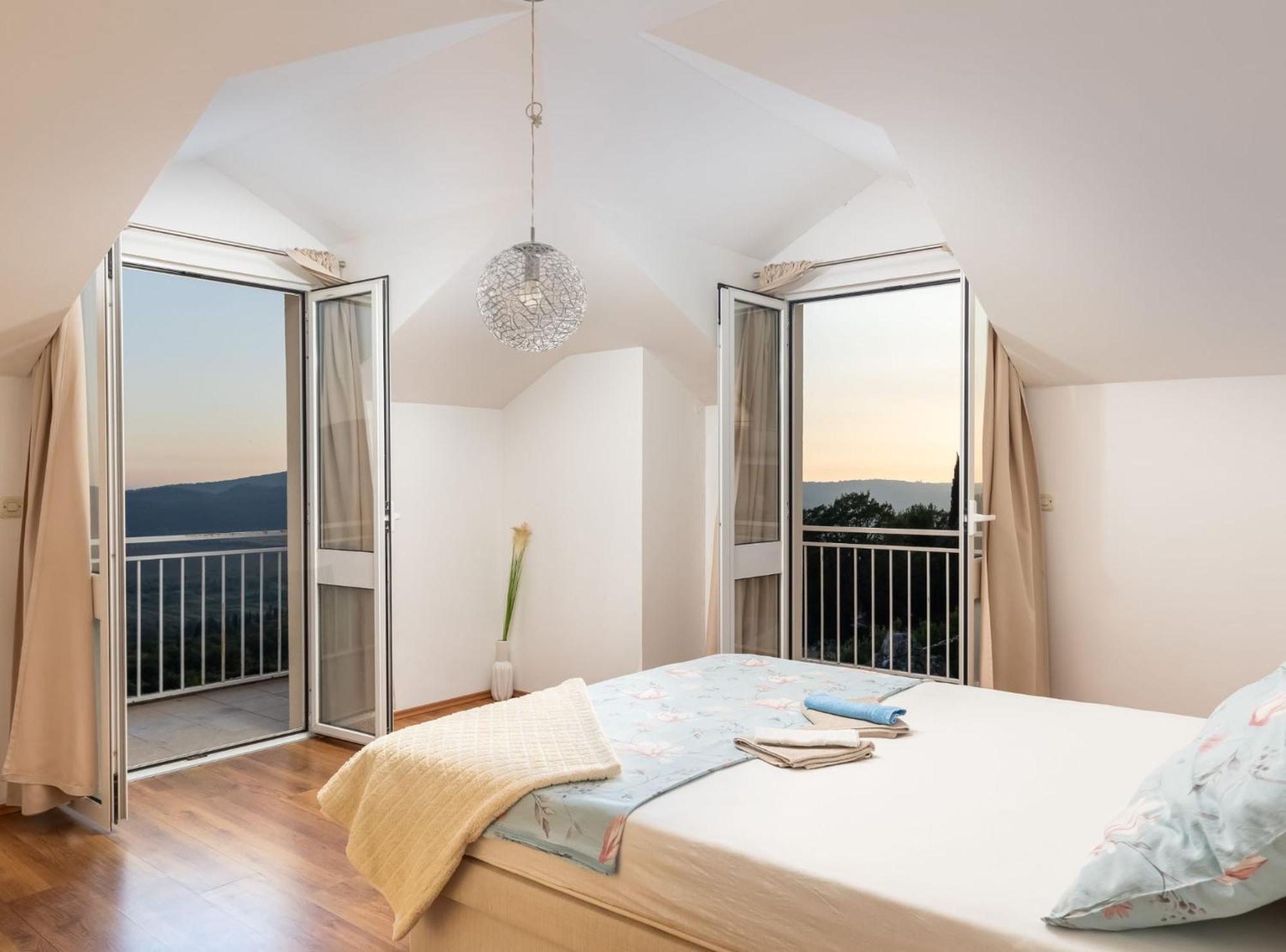 Villa Source With Private Pool Pridvorje Luaran gambar