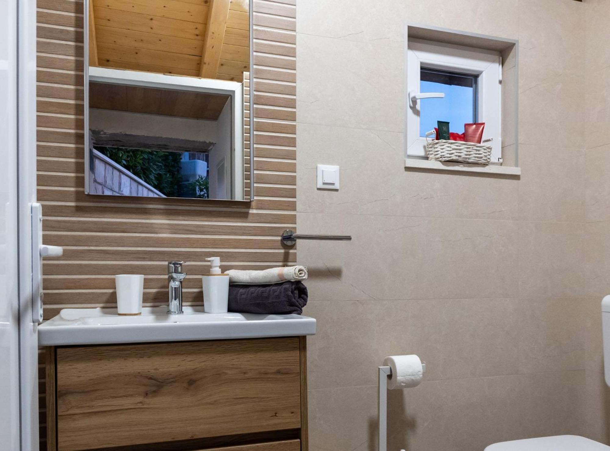 Villa Source With Private Pool Pridvorje Luaran gambar