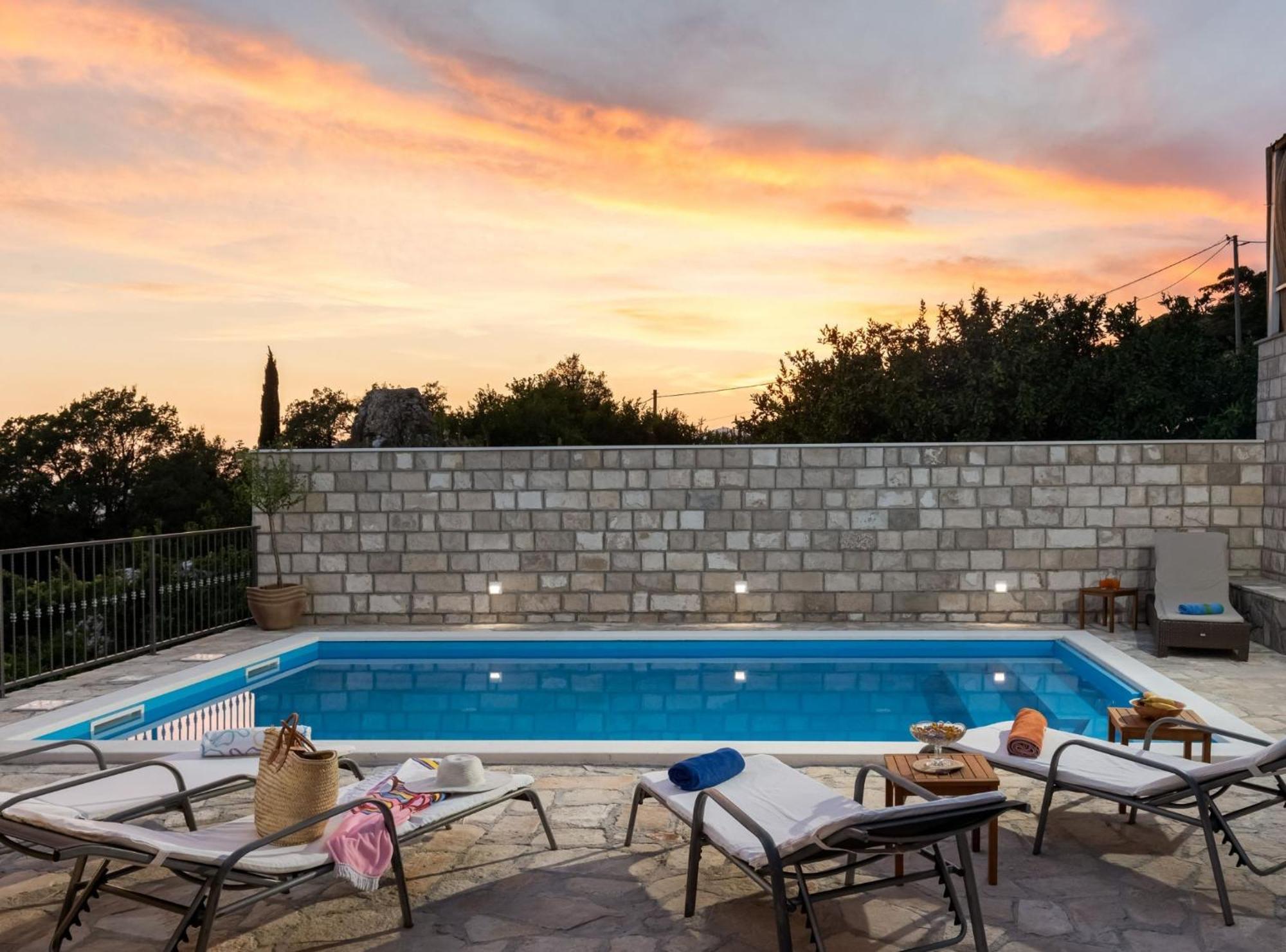 Villa Source With Private Pool Pridvorje Luaran gambar