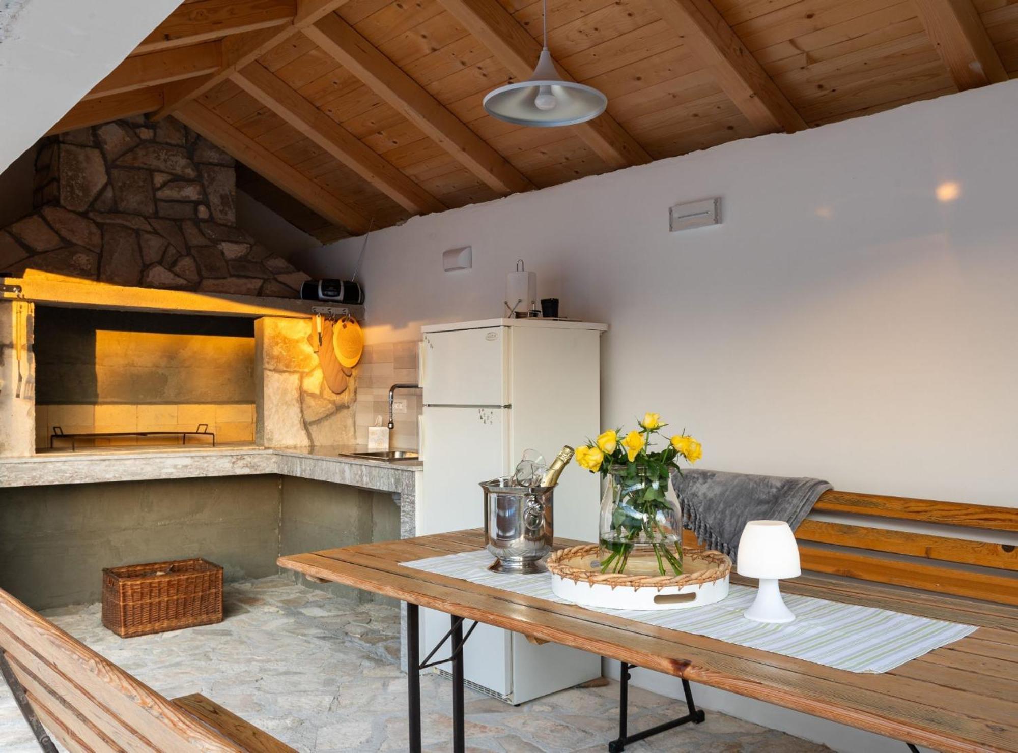 Villa Source With Private Pool Pridvorje Luaran gambar