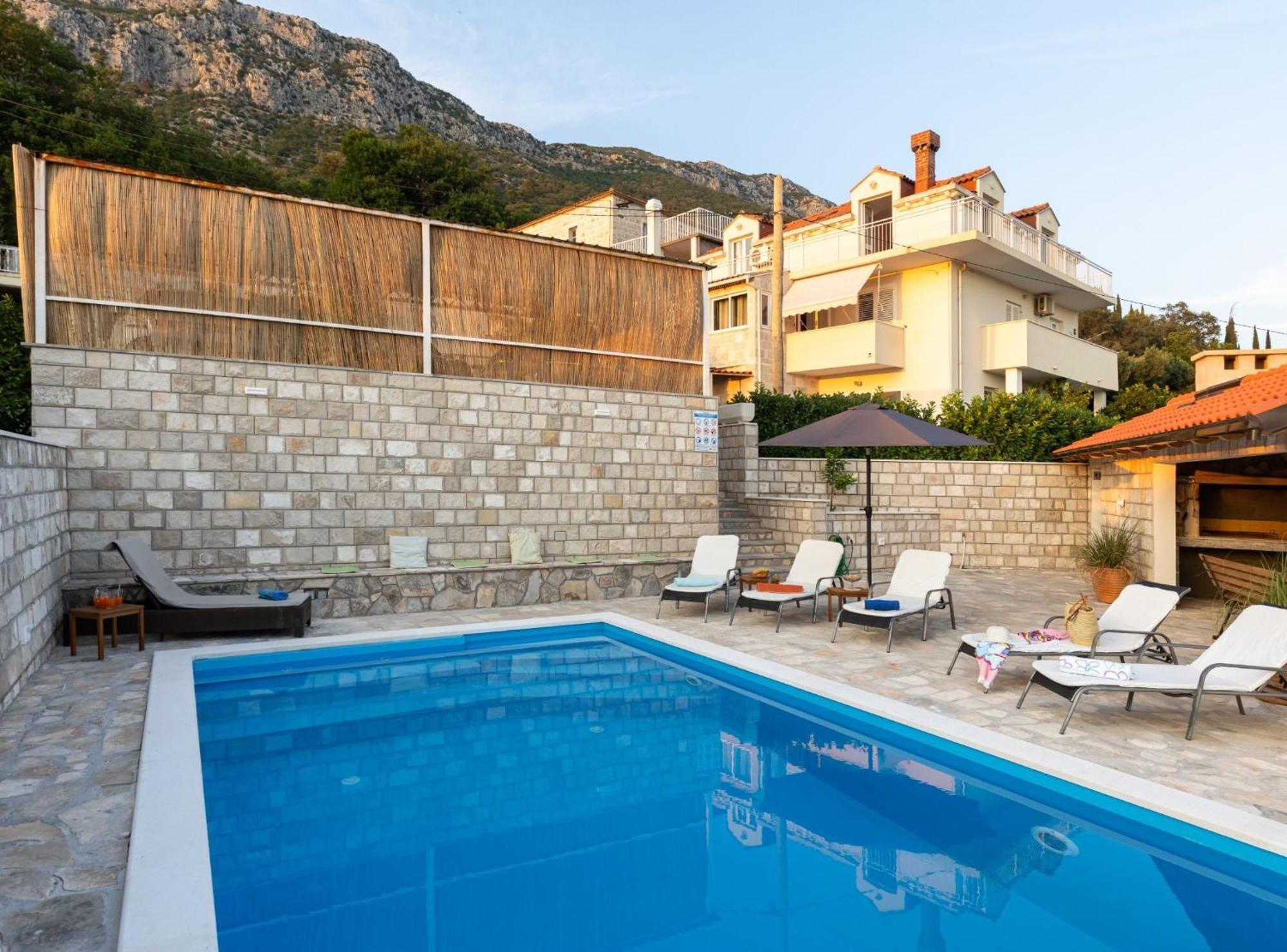 Villa Source With Private Pool Pridvorje Luaran gambar